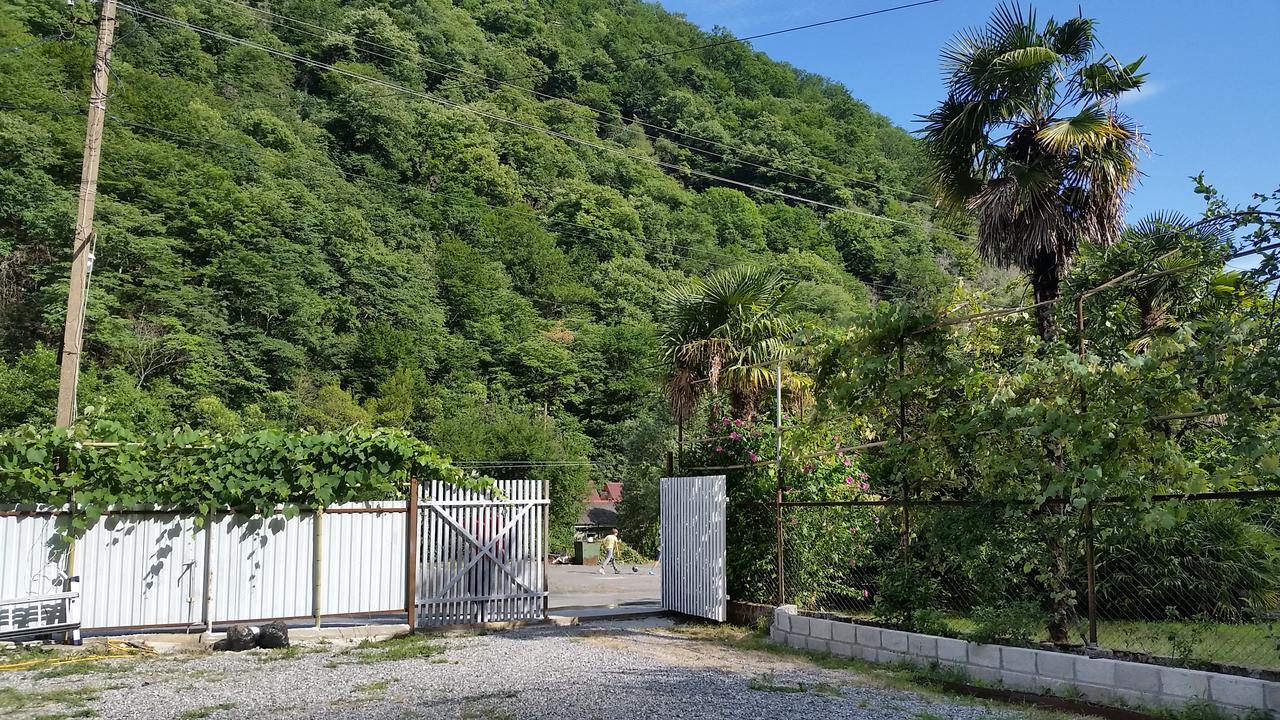 Guest House Ahan Gagra Esterno foto